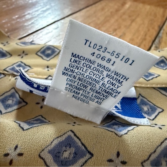 PENDLETON Provence Women’s Sz 10 Yellow Geometric V-neck Long Sleeves Blouse NWT - Picture 6 of 13